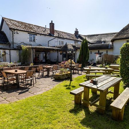 New Inn Crediton Bagian luar foto