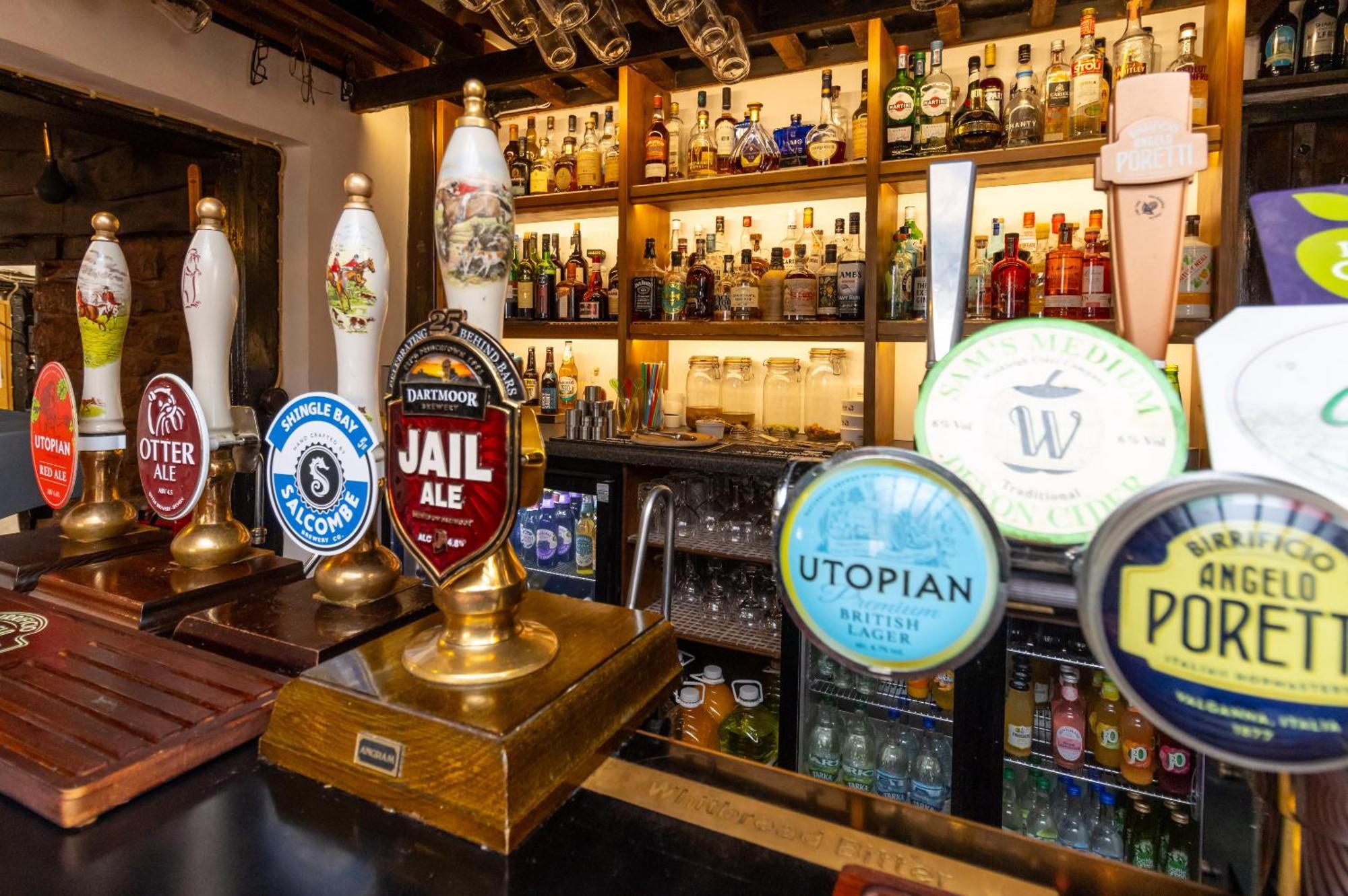 New Inn Crediton Bagian luar foto